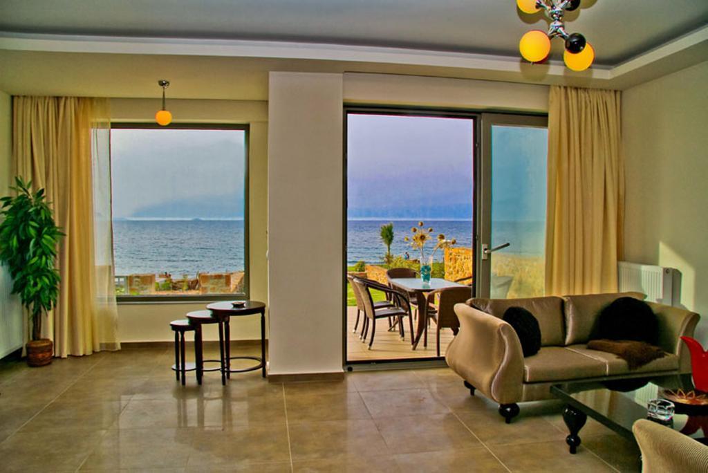 Sea View Beachfront Villa Peri Goúvai Ngoại thất bức ảnh